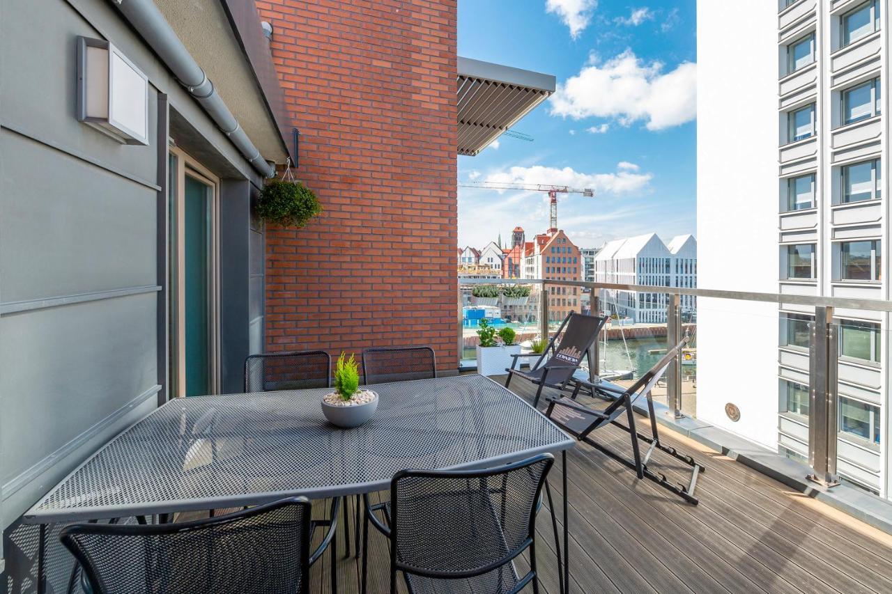 Waterlane Riverside Spa, Pool & Gym By Downtown Apartments Гданск Екстериор снимка