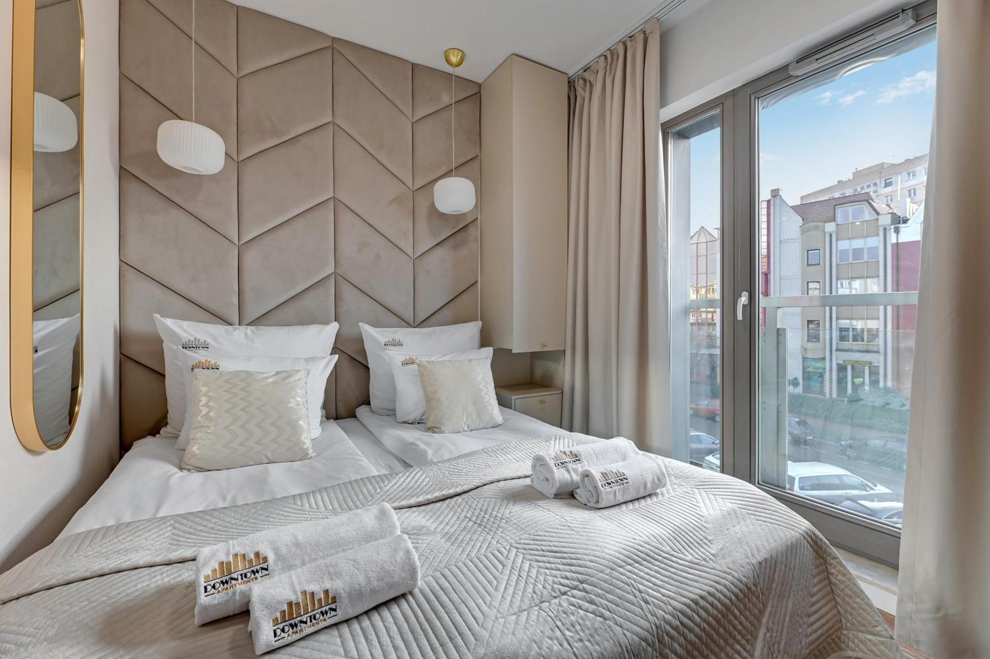 Waterlane Riverside Spa, Pool & Gym By Downtown Apartments Гданск Екстериор снимка